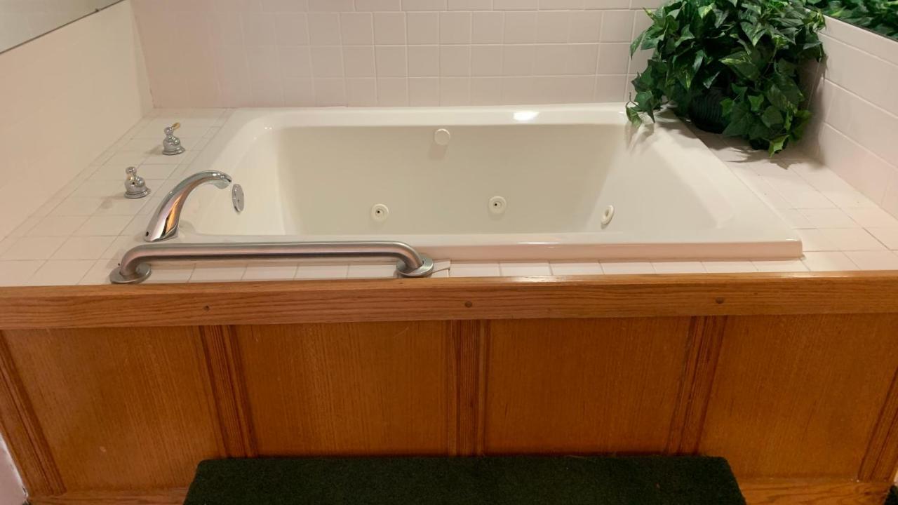Regency Inn And Suites Stilwell Zewnętrze zdjęcie